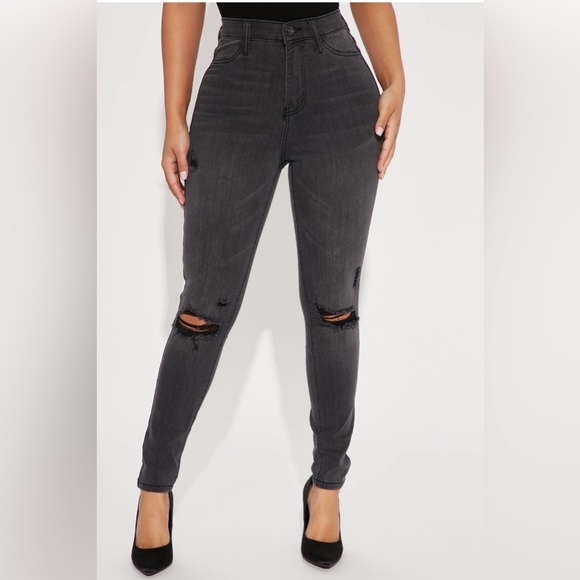 Fashion Nova Petite High Rise Ripped/Slit Skinny Jeans Size: 9/29 - Picture 2 of 8